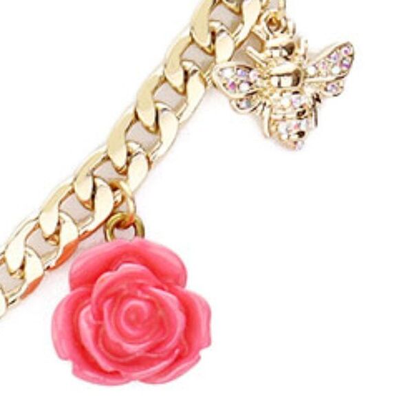 Pearl Center Honey Bee Flower Pendant Necklace Set - Picture 5 of 8